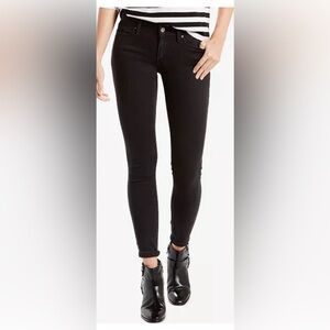 NWOT Levi’s Skinny Stretch Jeans
